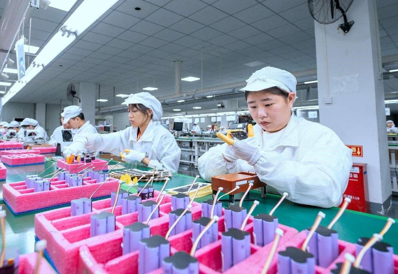 China continues to improve business environment for stronger economic vitality(图2)
