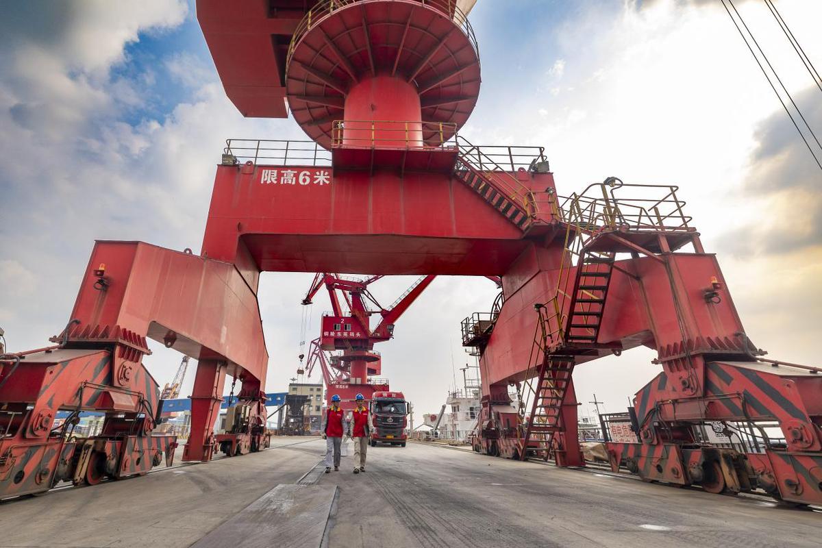 State Grid Tongling Power Supply Company powering up green shipping development(图2)