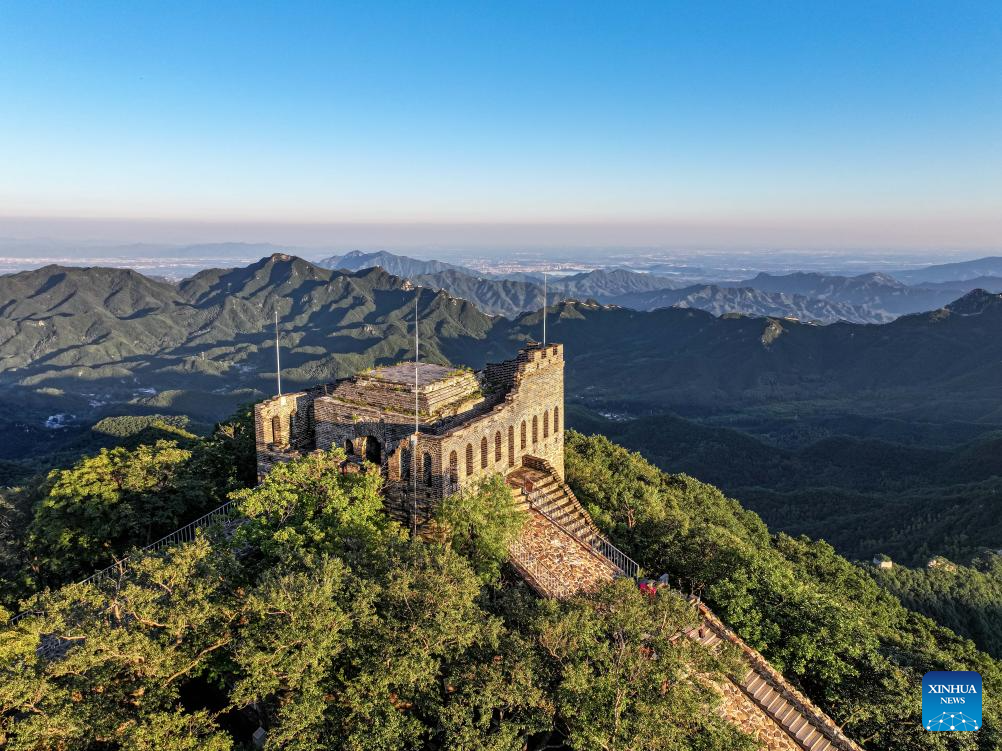 Aerial view of Great Wall in Beijing(图2)