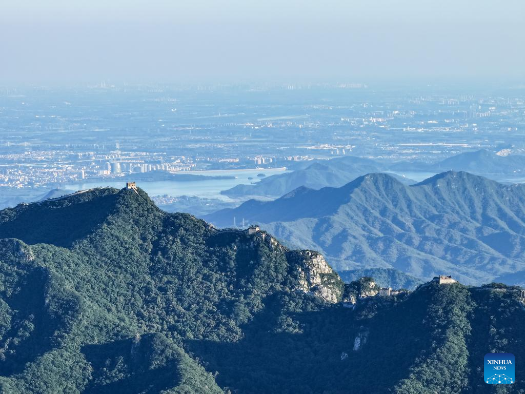 Aerial view of Great Wall in Beijing(图9)